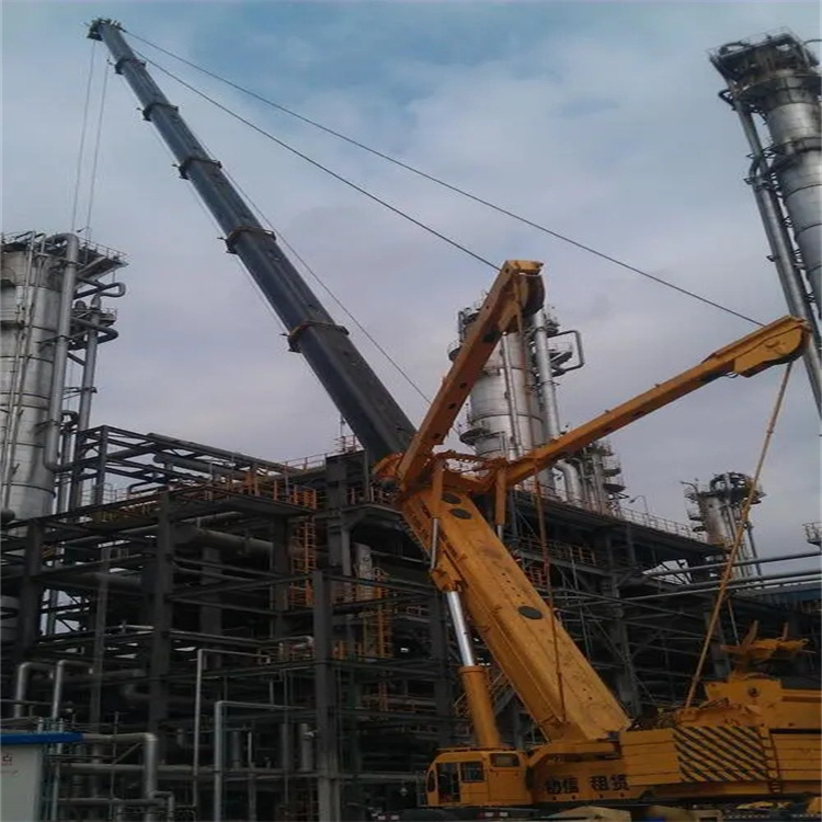 万秀吊板房的吊车